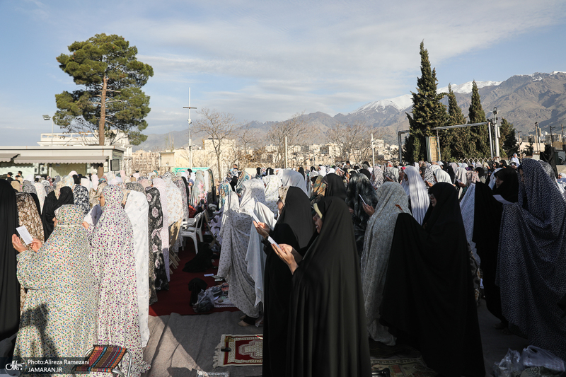 مراسم اقامه تماز عید سعید فطر دز امام زاده پنج تن