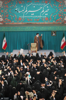 دیدار هزاران نفر از زنان و دختران با رهبر معظم انقلاب