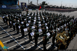 مراسم رژه نیروهای مسلح در جوار حر مطهر امام خمینی(س)