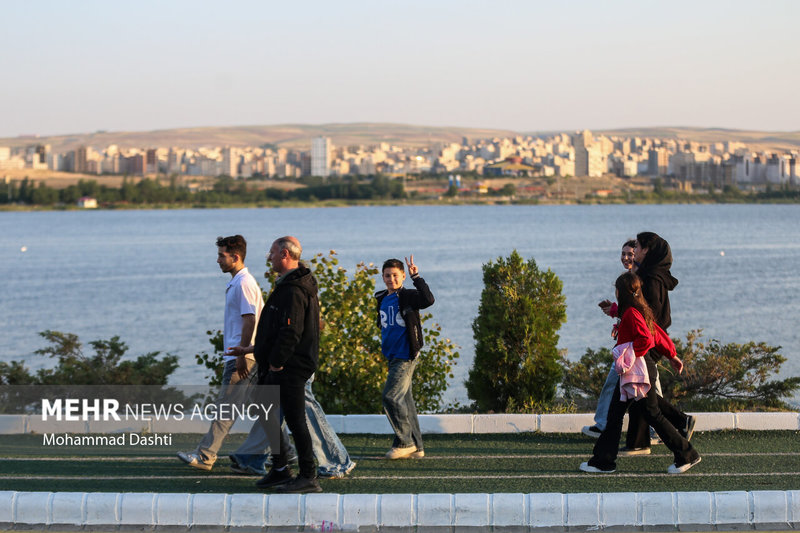 اینجا ایران است