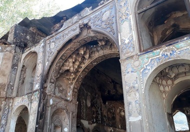 پیگیری قضایی آتش‌سوزی کاخ سرهنگ آباد اردستان  نقش اختلاف مالکان در بروز حادثه