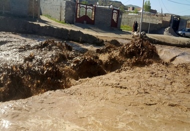 شکسته شدن سد خاکی روستای امند هریس  سیل تلفات جانی نداشت