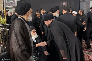 حضور آیت الله سید حسن خمینی در مراسم بزرگداشت رهبر شهید انقلاب در حرم مطهر رضوی