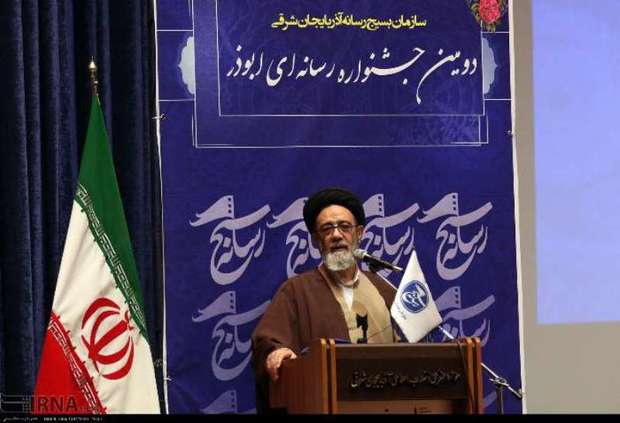 امام جمعه تبریز: رسانه ها در جامعه امیدآفرین باشند