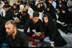 مراسم احیاء شب بیست و یکم ماه مبارک رمضان درحرم مطهر امام خمینی (س) 