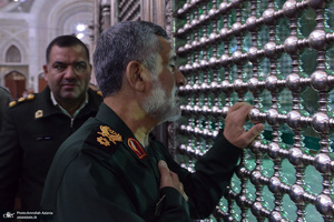 حضور فرمانده هوا فضای سپاه در حرم مطهر امام خمینی (س)