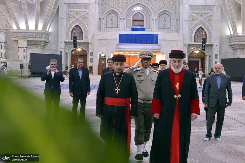 ادای احترام رهبر جهانی آشوریان به حضرت امام خمینی (س)