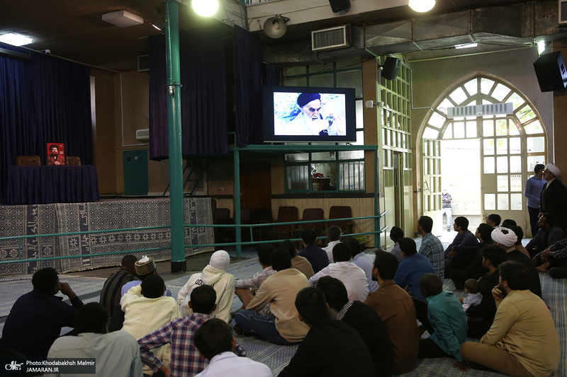 بازدید جمعی از دانشجویان دانشگاه جامعه المصطفی از جماران