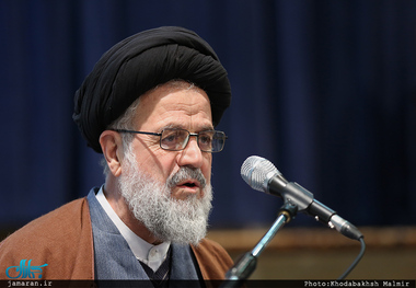 آیت‌الله موسوی تبریزی: حاج احمد آقا فدایی امام بود/ او در مسائل خیلی واقع گرا بود/ گاهی که از کارهای بعضی از انقلابی‌های سابقه‌دار به خاطر مقام انقلاب ضرر می‌کرد، واقعا او خیلی ناراحت می‌شد