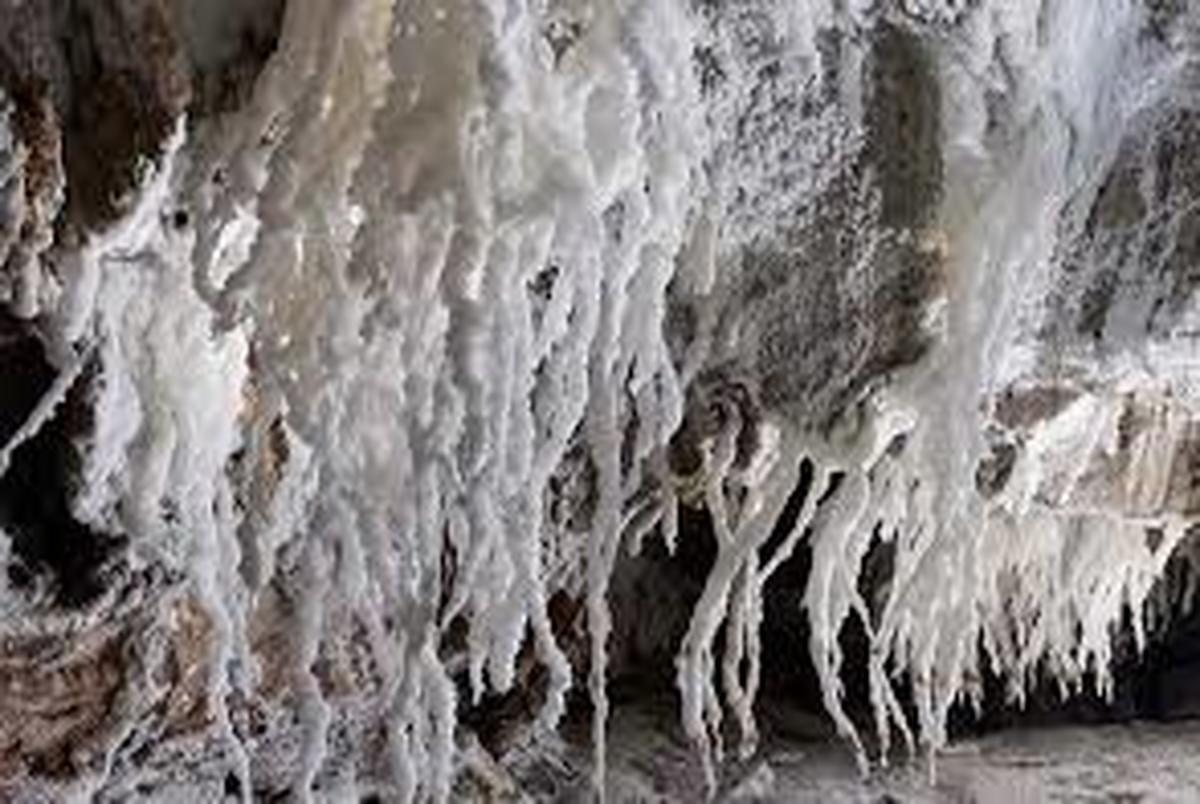 ویدئو/ تخریب طولانی ترین غارنمکی جهان در قشم