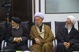 سفر رئیس جمهوری به قم و دیدار با مراجع و علما -3