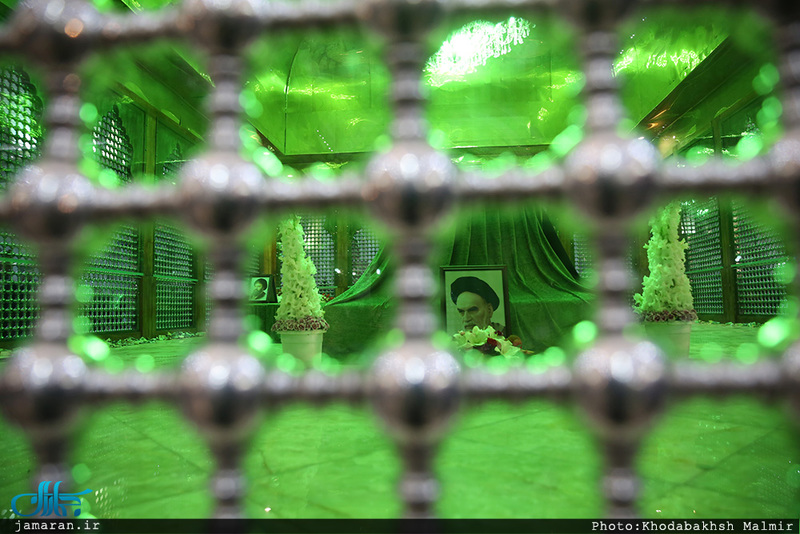 مراسم احیاء شب نوزدهم ماه مبارک رمضان در حرم مطهر امام خمینی (س) 