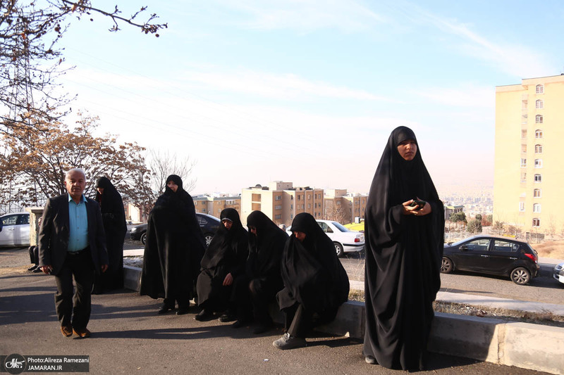 تشییع پیکر شهدای مدافع حرم در شهرک شهید محلاتی