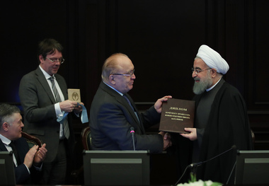 
دکترای افتخاری دانشگاه دولتی مسکو به دکتر روحانی اعطا شد