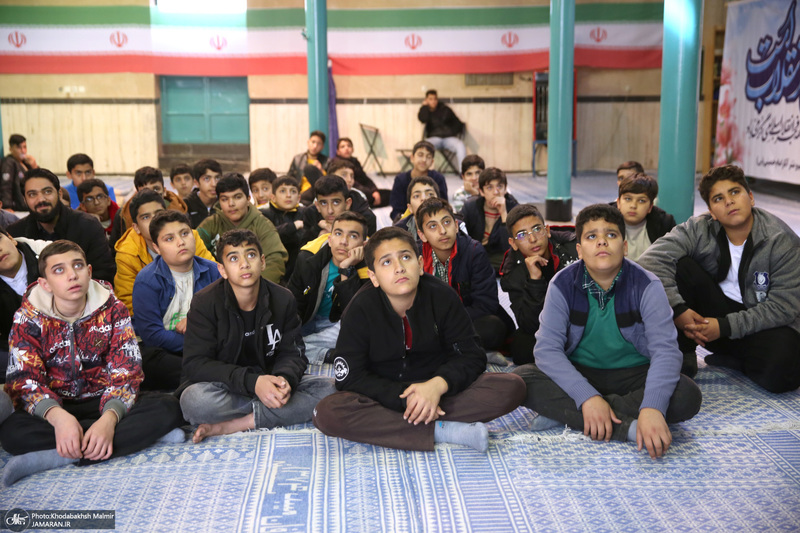 بازدید اقشار مختلف مردم از بیت امام خمینی در جماران