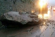 مرگ یک زن در اثر سقوط سنگ در جاده هراز