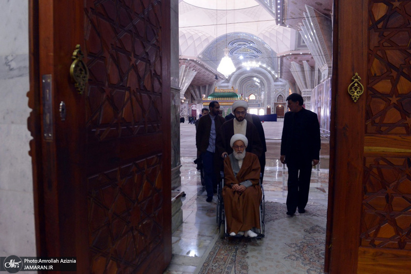 حضور شیخ عیسی قاسم رهبر شیعیان بحرین در حرم مطهر امام خمینی(س)