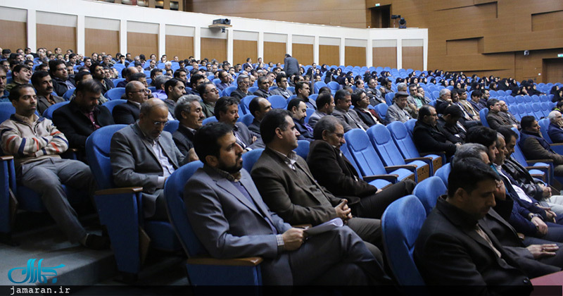 جشن بزرگ انقلاب در دانشگاه آزاد اسلامی اصفهان 