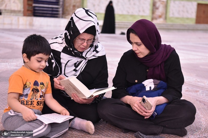 مراسم دعای کمیل در حرم مطهر امام خمینی