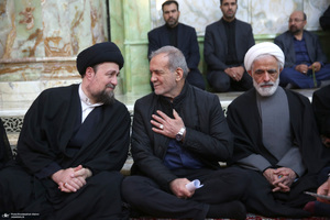 مراسم شب بیست و یکم ماه رمضان در حرم حضرت امام خمینی (س)