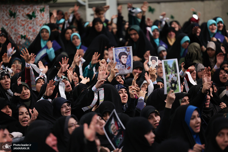 دیدار هزاران نفر از زنان و دختران با رهبر معظم انقلاب