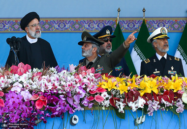 مراسم رژه روز ارتش در جوار حرم مطهر امام خمینی (س) -1