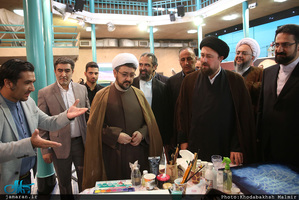 بازدید سید حسن خمینی از کارگاه هنری "یار و یادگار" در حسینیه جماران