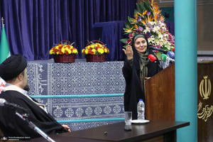 دیدار وزیر و جمعی از کارکنان وزارت راه و شهرسازی با سید حسن خمینی