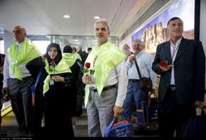  بدرقه نخستین گروه زائران خانه خدا 