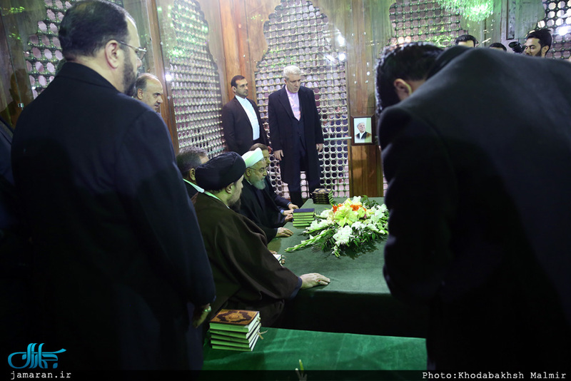 تجدید میثاق رییس جمهوری و اعضای هیئت دولت با آرمان های حضرت امام(س) 