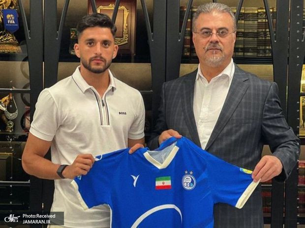 رونمایی شبانه استقلال از آبی پوش جدید