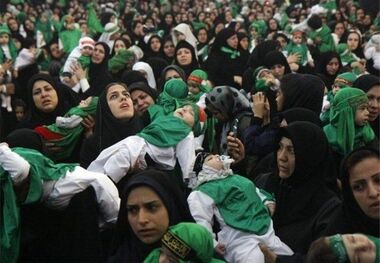 همنوایی مادران کرمانشاهی با طفل ۶ ماهه دشت کربلا