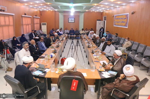 رونمایی از کتاب بررسی «نظریه خطابات قانونی»