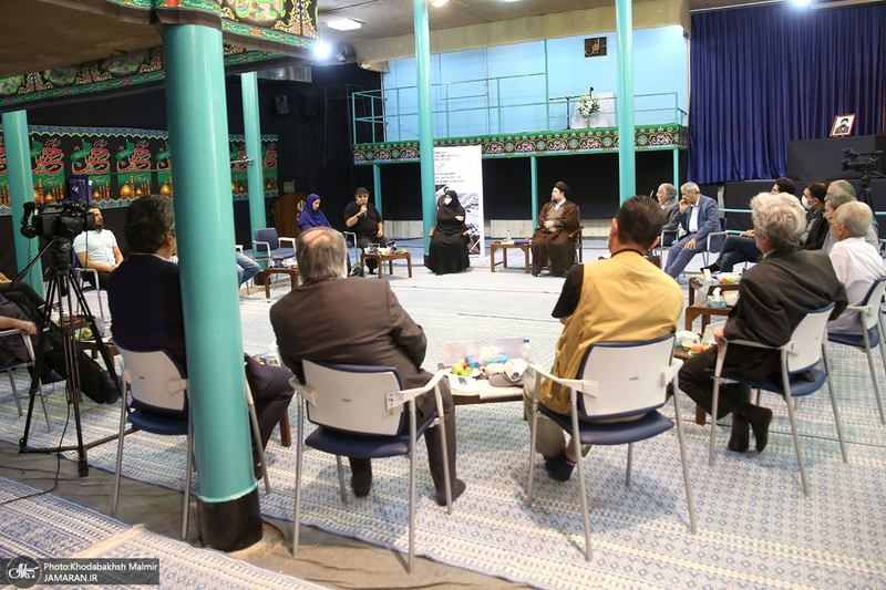 نشست صمیمانه دست اندر کاران و عوامل فیلم مستند «احمد» با سید حسن خمینی