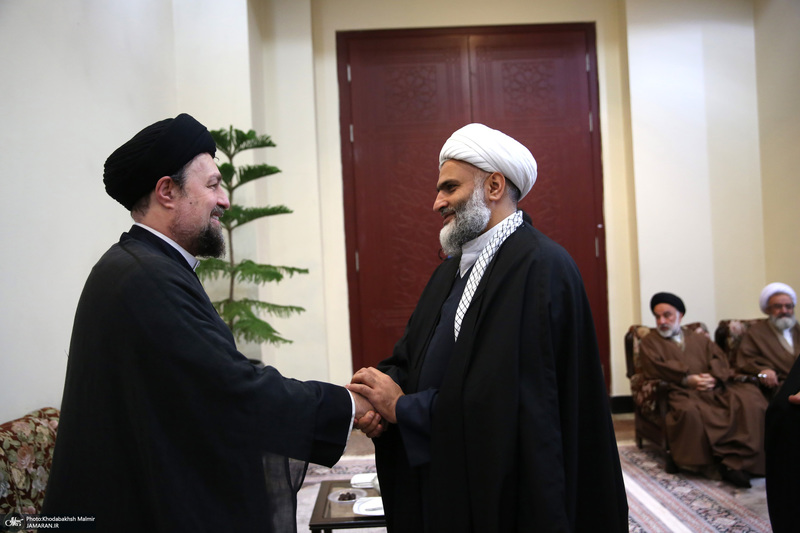 حاشیه تجدید میثاق اعضای مجلس خبرگان رهبری با آرمان‌های امام خمینی(س)؛