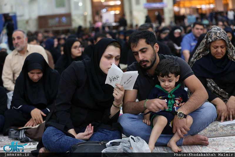 مراسم احیاء شب بیست و یکم ماه مبارک رمضان درحرم مطهر امام خمینی (س) 