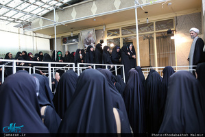 بازدید جمعی از دانشجویان جامعه المصطفی از بیت امام خمینی در جماران 