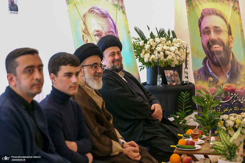 دیدار سید حسن خمینی با خانواده شهیدان لاریجانی