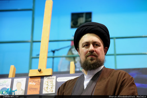 رونمایی از  از ٢١اثر جديد تاريخ شفاهي انتشارات سوره مهر با حضور سید حسن خمینی