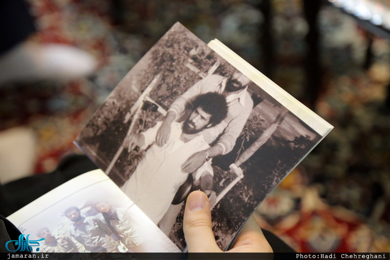 دیدار سید علی خمینی با خانواده شهیدان مهدی زین الدین و محمد جواد دل آذر