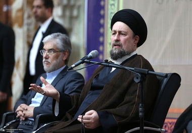 سید حسن خمینی: منافع ملی و اسلامی در شرایط مختلف اقتضائات مختلفی دارد/ در هر شرایطی باید «عزت» را رعایت کرد/ امروز رهبر انقلاب با حساسیت مراقب این موضوع مهم هستند/ عزت به شرطی فراگیر می‌شود که تک تک مردم عزت کشور را عزت خود بدانند