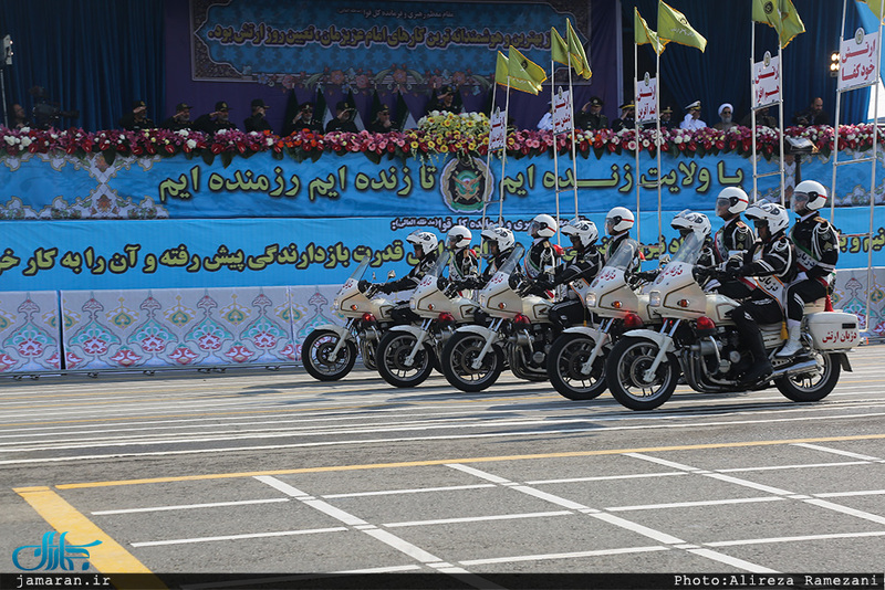 مراسم گرامیداشت روز ارتش جمهوری اسلامی ایران در جوار حرم امام خمینی(س)-1/ رژه