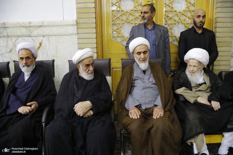 مراسم بزرگداشت رئیس جمهوری و یارانش در حرم حضرت معصومه(س)