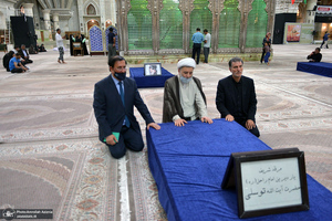 ادای احترام رئیس مجلس اعلای اسلامی عراق به مقام شامخ حضرت امام (س)