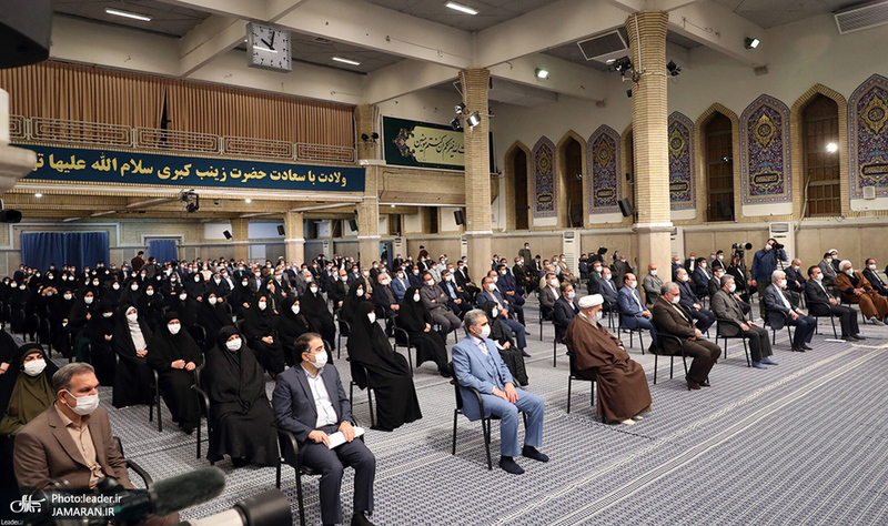 دیدار جمعی از پرستاران و خانواده‌ شهدای مدافع سلامت با رهبر معظم انقلاب