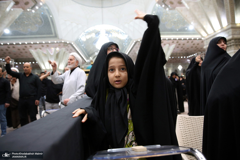 مراسم عزادارای شب عاشورا در حرم مطهر امام خمینی