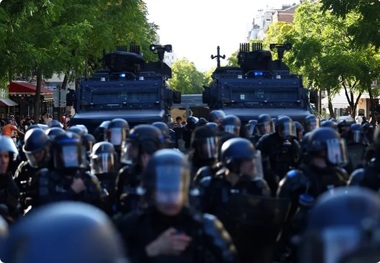 دولت فرانسه با خشم افکار عمومی رو به روست