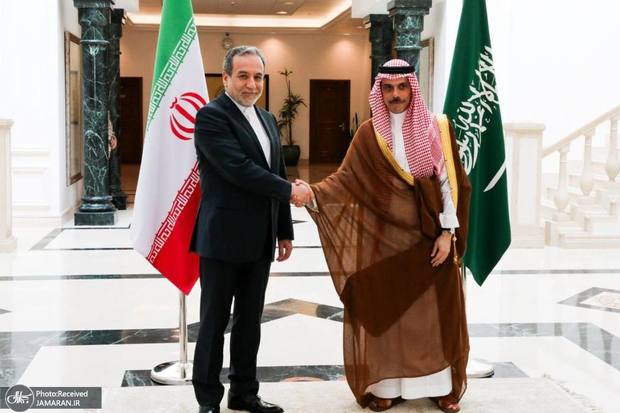 دیدار وزیران امور خارجه ایران و عربستان د‌ر جده/ عراقچی با بن فرحان در مورد مذاکرات صحبت کرد