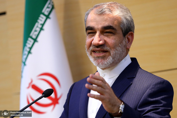 استقبال کدخدایی از ممنوعیت چاپ کاغذی پایان نامه‌ها