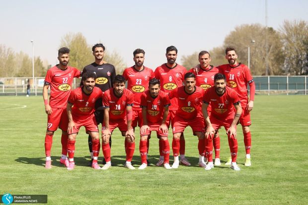 خارجی پرسپولیس در تمرین؛ وحید امیری درگیر کمردرد